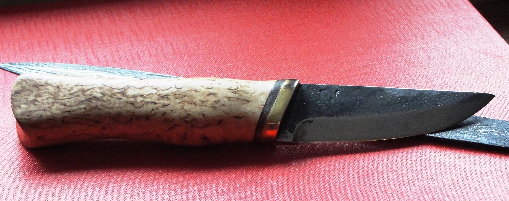 couteau_pukko_brut_de_forge.jpg