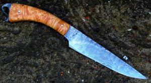 Couteau de chasse manche bouleau stabilisé